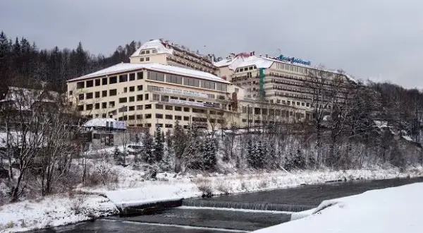 Hotel Gołębiewski Mikołajki - historia powstania i znaczenie w turystyce